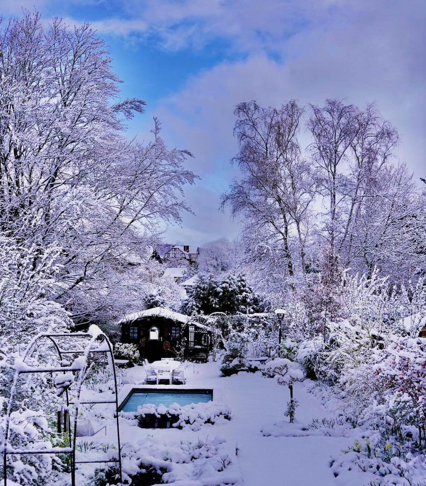 Bed and Breakfast Le Jardin Des Miroirs Esneux Екстер'єр фото